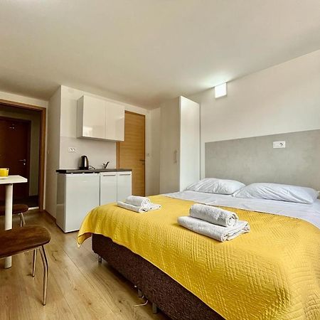 Apartmani ROZA Pula Bagian luar foto