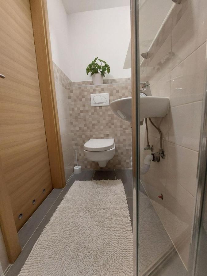 Apartmani ROZA Pula Bagian luar foto