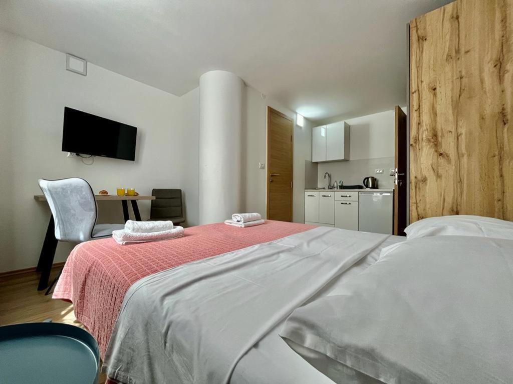 Apartmani ROZA Pula Bagian luar foto