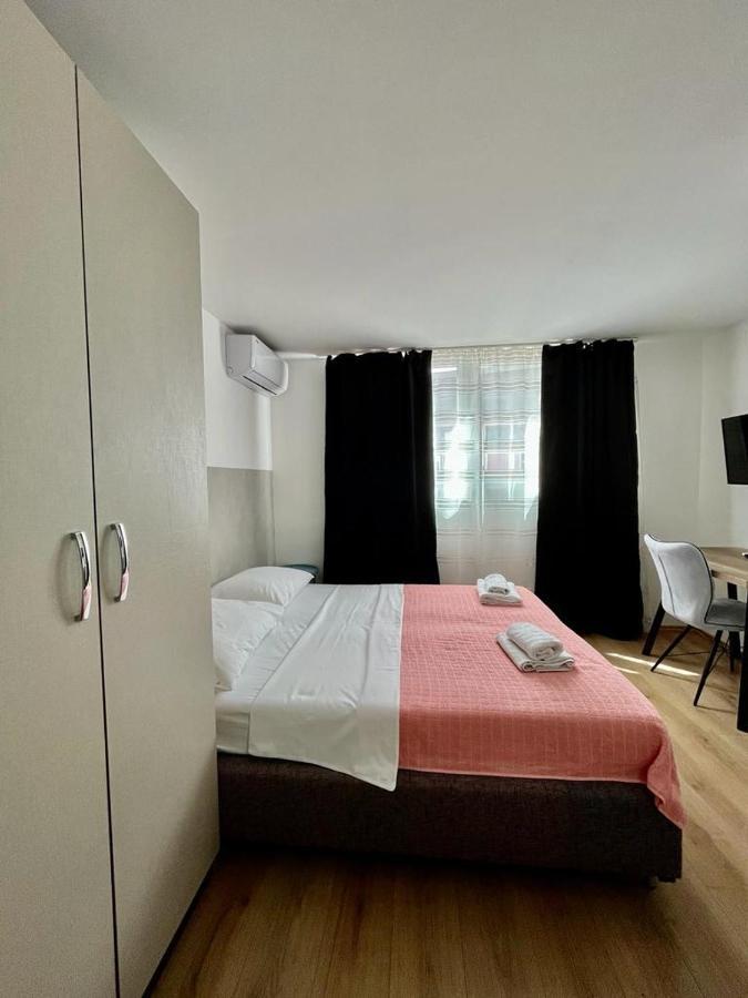 Apartmani ROZA Pula Bagian luar foto